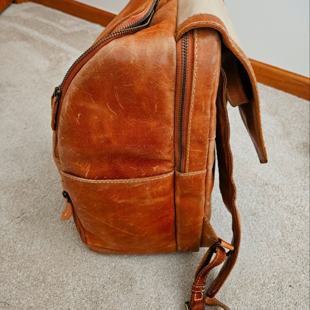 Atlas Leather Backpack - Picture 4 of 7